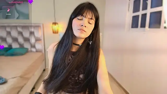 Chat +18 de aisha_sakina ao vivo