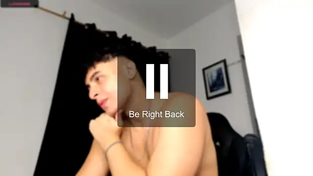 Andrew_lamar: διαδικτυακό σόου στην κάμερα