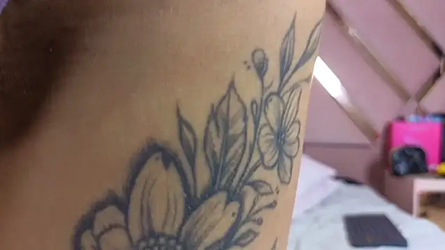 Chat +18 de Sophia_moo_ ao vivo