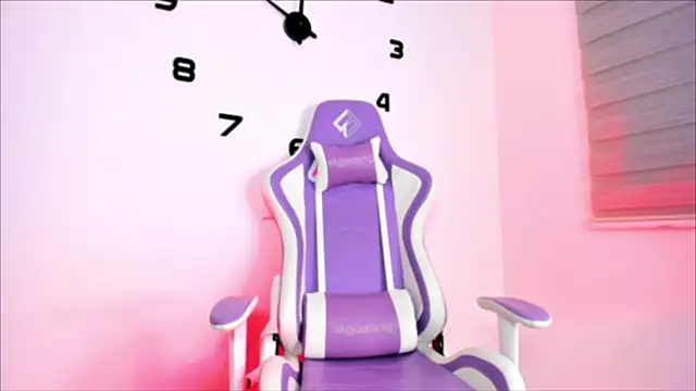 Chat XXX ao vivo de dominik_jackson_