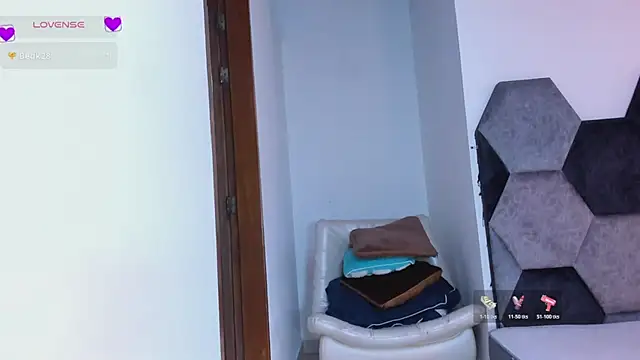 DulceJones Chat XXX live