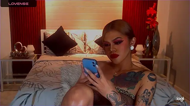 StellaStrong30 webcam show