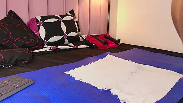 دردشة HallyBans الجنسية المباشرة