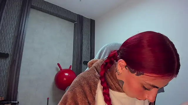 Онлайн чат XXX selene_red_