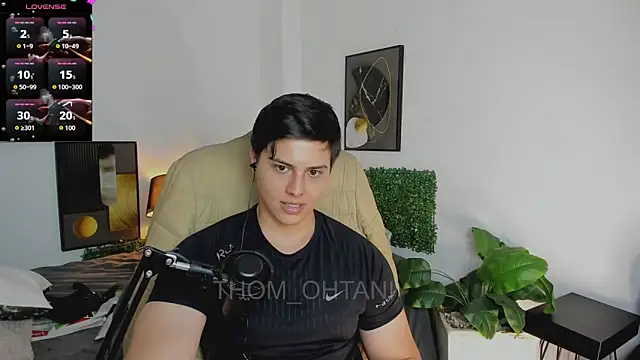 Živý XXX chat Thom_Ohtani