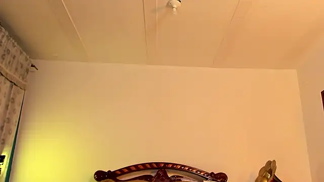 nonbinaryangel 网络视讯表演