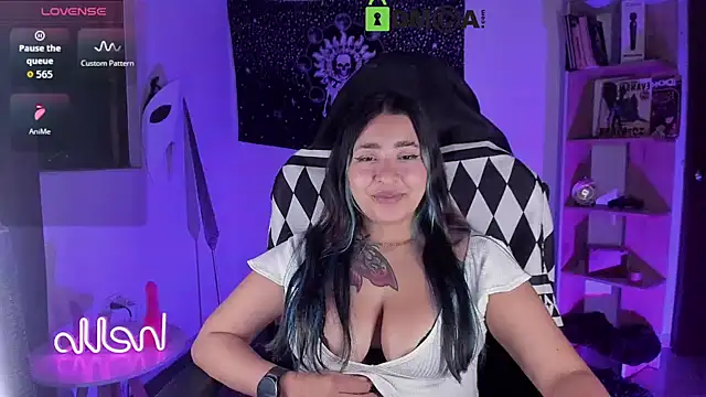 Chat +18 de sweetcoralinee ao vivo