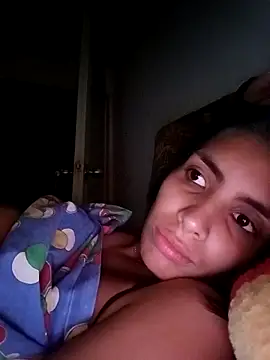 XXX chat uživo modela DeuxGold