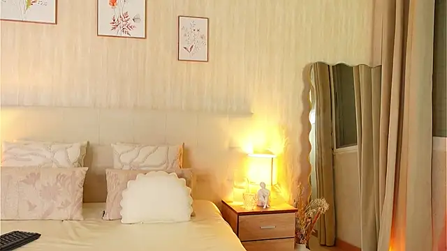 Chat +18 de ZamphyraNightt ao vivo