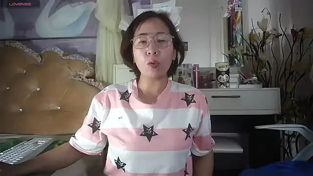 lyly_asian Live XXX-Chat