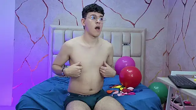 IanBlake_'s Live XXX Chat