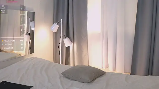 MiaKeler Adlı Modelin Canlı XXX Sohbeti