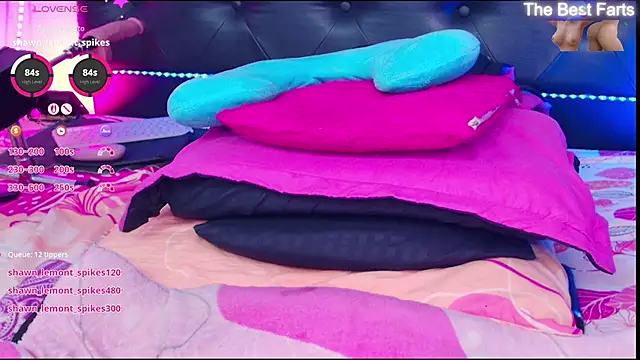 Adriana-55 现  场XXX聊天