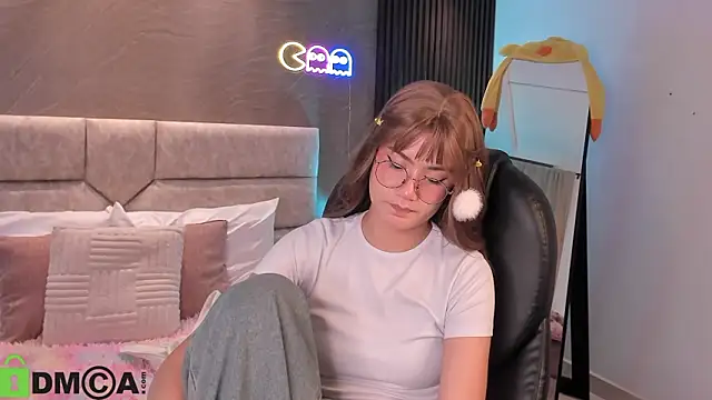 Arinextdoor Chat XXX in diretta