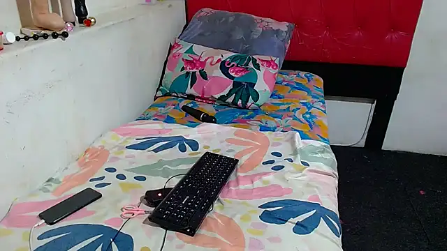 SexyChantyBabe25: απευθείας συνομιλία ΧΧΧ