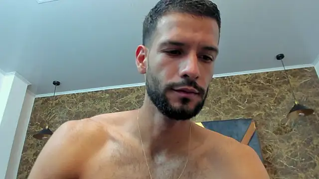 Jacob_Benelli: διαδικτυακό σόου στην κάμερα