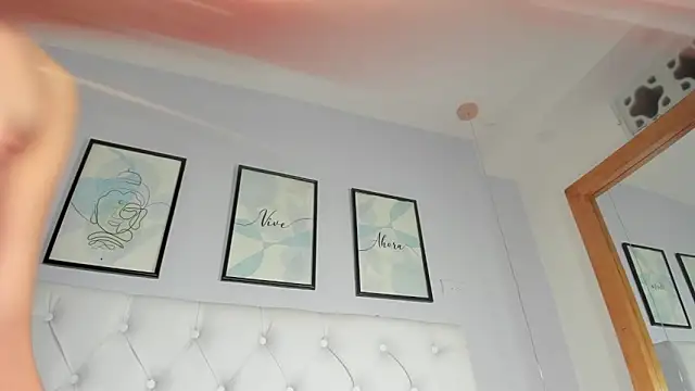 sweett_eyes_ Adlı Modelin Canlı XXX Sohbeti