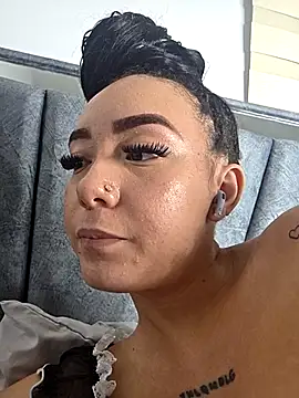 alaia_princess: απευθείας συνομιλία ΧΧΧ