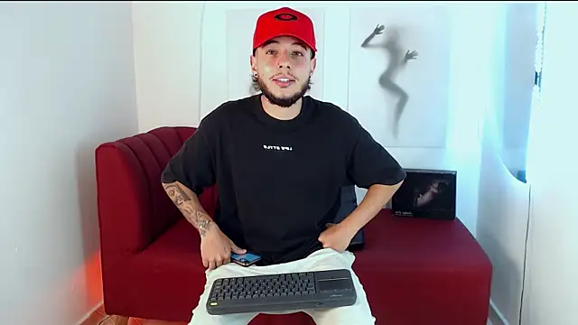 Show modela luxesmith na web-kameri