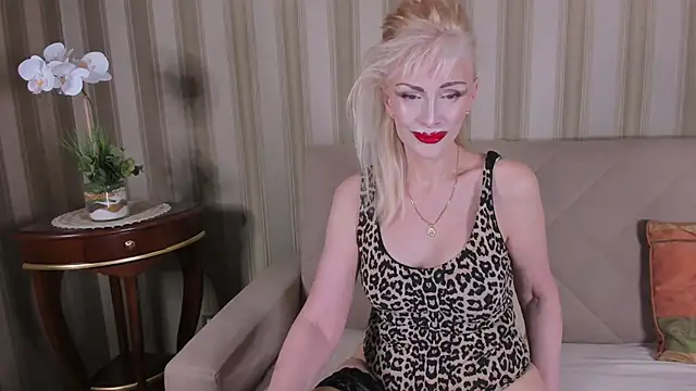 Rita_Farel Adlı Modelin Canlı XXX Sohbeti