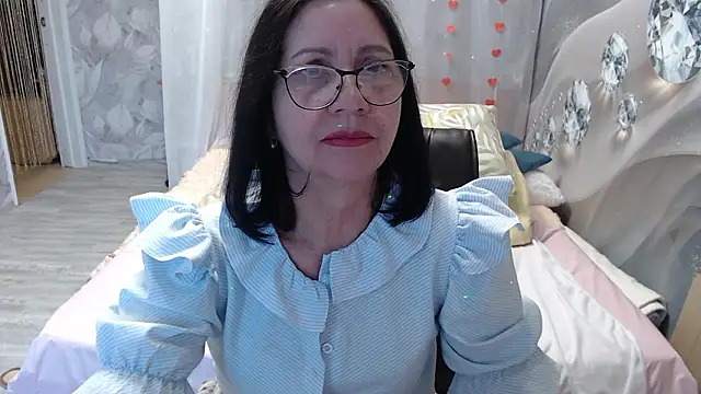 OlgaHottie Adlı Modelin Canlı XXX Sohbeti