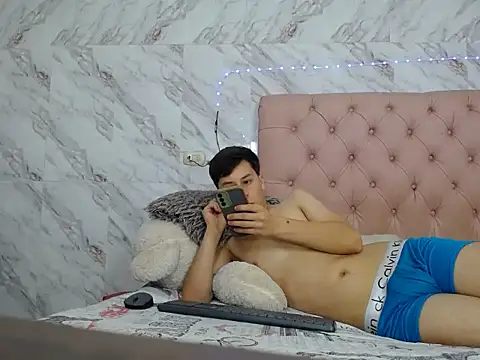 โชว์เว็บแคมของ santiago_xxxcol