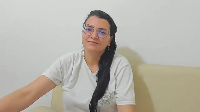 MARILYN_GARCIA: онлайн-секс-чат