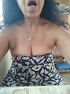 NakedMILFx: онлайн-секс-чат