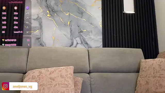 Онлайн чат XXX anellejones