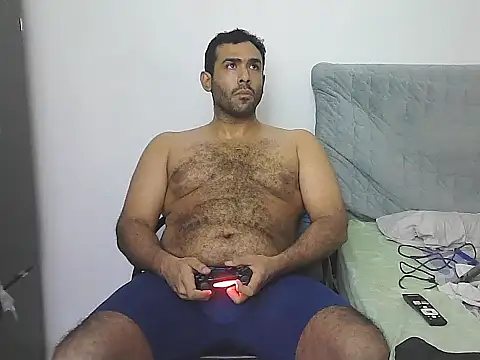 AlphaLatinoBear webkamerás műsora