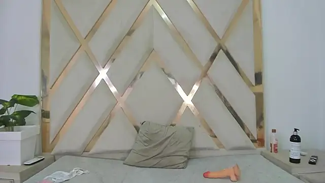 Selenaasm: απευθείας συνομιλία ΧΧΧ