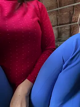 YANINA120 在線直播表演