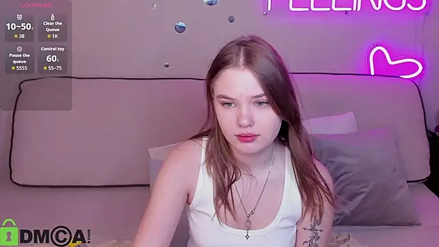 Chatroom XXX en direct de Saraa_Broown