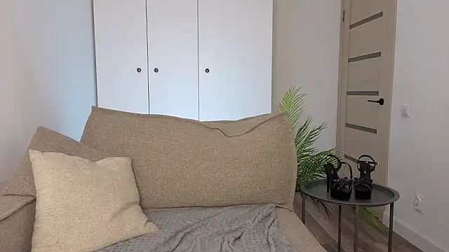 snowy_queen live XXX chat