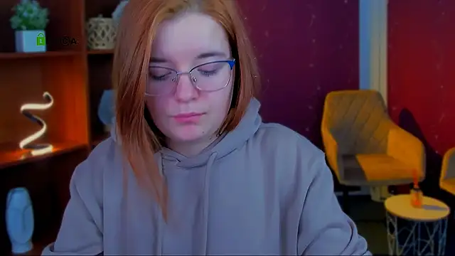 nika-still Chat XXX live