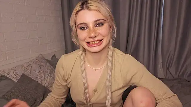 Chatroom XXX en direct de Ashley-Urban