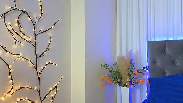 Онлайн чат XXX Ariana_Petite