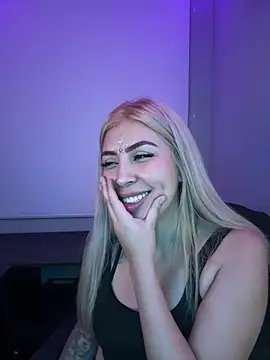 Megan_sexrosse élő XXX-chatje