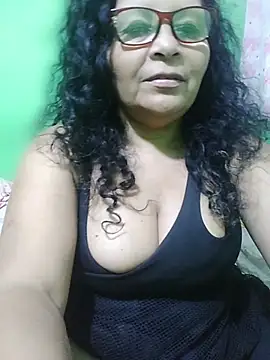 Amarantha25: онлайн-секс-чат