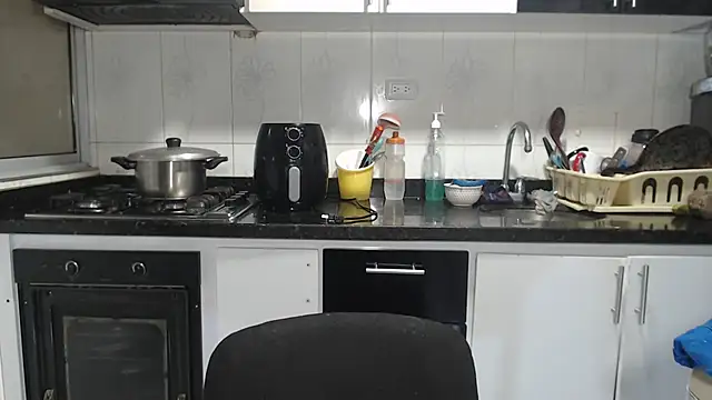 kateleyagreyn Live XXX chat