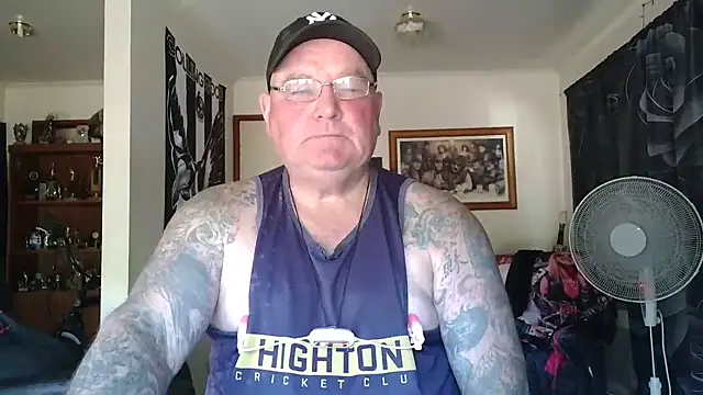 Онлайн чат XXX KINKYBLUEYES69