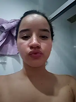 Živý XXX chat emilyrouxe