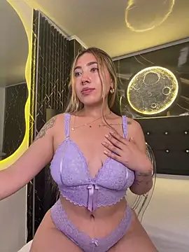 ManuelaVeeleez's Webcam Show