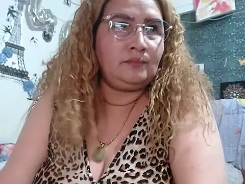 Perla1981--'s Live XXX Chat