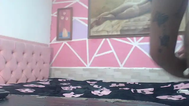 Doll_rihana Adlı Modelin Canlı XXX Sohbeti