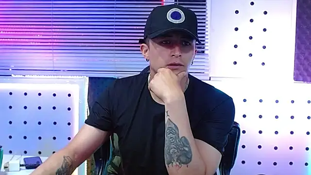 Chat +18 de Godofcumxxx ao vivo