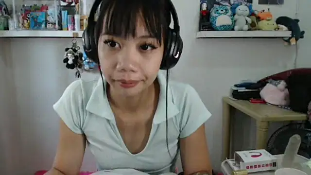 GloryKulikowskiのライブXXXチャット