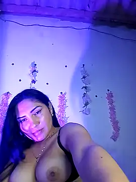 Emy_cutee লাইভ XXX চ্যাট