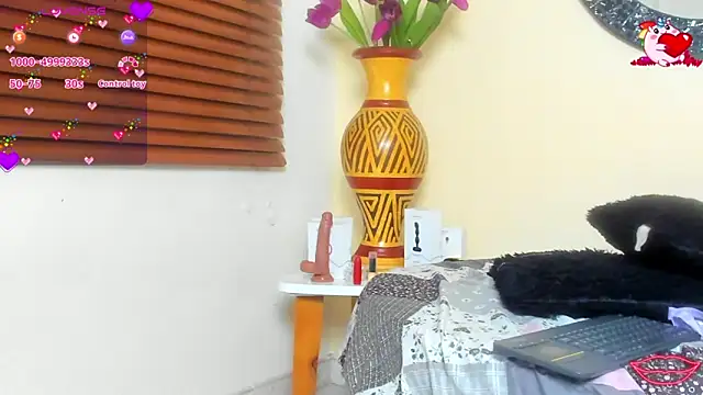 NicoleSantana Adlı Modelin Canlı XXX Sohbeti