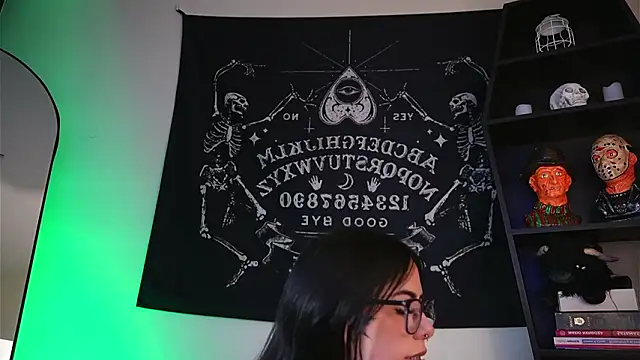 Chatroom XXX en direct de Melanie_Nyx